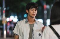 [DAY컷] ‘사이코지만 괜찮아’ 교복 입은 김수현♥서예지, 풋풋한 매력에 취한다