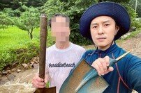 [DAY컷] 김동완, 폭우 피해 “배수로 막혀 3시간동안 고생”