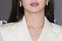 [종합] 아이린 인성·갑질 논란 여전히…SM 연습생 후쿠하라 모네까지 폭로