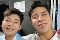 [DAY컷] 장민호X정동원, 닮은꼴 눈웃음 “따라쟁이 정동당당”