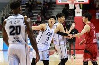 [포토] KCC, KGC 상대로 81-73로 ‘단독 1위!’