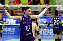 [포토] 득점 올리고 주먹 불끈 김연경!