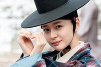 권나라, 예쁨+멋짐 묻은 본방사수 컷 공개