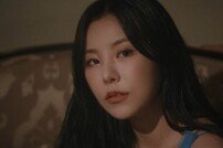 ‘컴백 D-1’ 휘인, MV 티저 공개…어떤 컬러든 “다 잘 어울려”