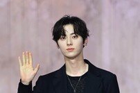 [포토] 뉴이스트 민현 ‘1년 만에 다시 봐도 설레는 미모’