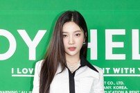 [종합] 레드벨벳 조이, 솔로 데뷔 “리메이크 앨범, 밝은 에너지 전하고파”