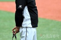 [잠실 브리핑] 이강철 KT 감독, “리그 운영에 차질, 팬·타 구단·KBO에 죄송해”