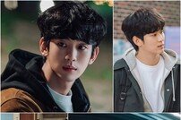 [DAY컷] ‘어느 날’ 김수현 스틸 공개…너드美 장착