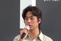 박정민 “첫 연출, 감독님 말 잘들어야겠다 다짐” (언프레임드)