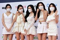 레드벨벳 ‘마스크 벗으면 안되는데’ [포토]