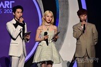 도영-시은-재재 ‘가온차트 뮤직어워즈 2부 시작합니다!’ [포토]