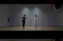 세븐틴 디노, 승관과 함께한 ‘DANCEOLOGY’ 영상 공개