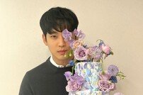 김수현 “누가 꽃?”…잘생긴 장난꾸러기 [DA★]