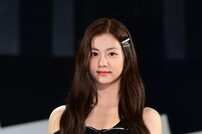 르세라핌 김가람 ‘논란 딛고 데뷔’ [포토]