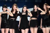 르세라핌 ‘시그니처 포즈’ [포토]