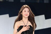 르세라핌 허윤진 ‘분위기가 다른 입장’ [포토]