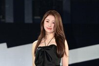 르세라핌 허윤진 ‘모델 같은 기럭지’ [포토]