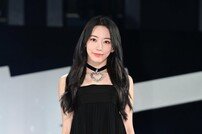 르세라핌 사쿠라 ‘세 번째 데뷔’ [포토]