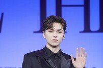 세븐틴 버논, 컴백했어요~ [DA포토]