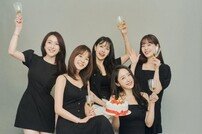 카라 데뷔 15주년 단체 사진 공개…故 구하라 그리움 [종합]