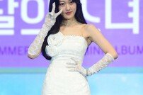 이달의 소녀 최리, 셀카 포즈 [포토]