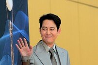 ‘이정재-김고은’ 주연상-‘D.P.-환승연애’ 작품상 (청룡시리즈어워즈)