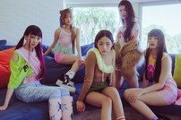 뉴진스, 앨범 발매 첫날 26만 장 돌파…걸그룹 데뷔 음반 신기록