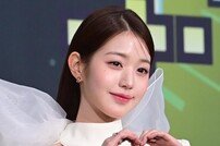 아이브 장원영, 사랑의 하트 (KBS 가요대축제)[포토]