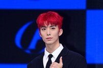 SF9 휘영, 시선 사로잡는 빨간 머리 [포토]