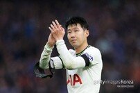 손흥민, ‘2022년 축구선수 랭킹 26위’ 호날두 51위 추락