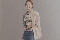 ‘야구여신’ 박지영, 크롭 셔츠로 탄탄한 복근 공개 [DAY컷]