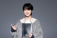 BTS 지민 솔로앨범, 발매 첫날 102만 판매 ‘신기록’