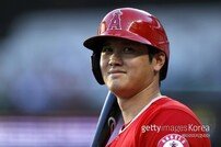 오타니, MLB 연수입 1위…연봉 390억+모델료 454억 합쳐 ‘844억’