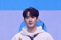 틴탑 천지, 넓은 어깨 돋보이는 손하트 [포토]