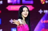 스테이씨 시은, 핫핑크 패션 [포토]