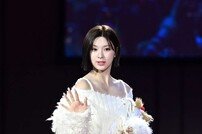 엔믹스 배이, 올 화이트 패션으로 [포토]