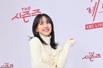 이효리 “‘이소라의 프로포즈’ 때 핑클 데뷔, 라이브 덜덜 떨었던 기억” (레드카펫)
