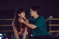 장동윤♥이주명 키스하니? 버석한 입술 촉촉해지겠네 (모래꽃)