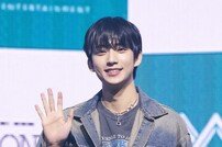 B1A4 공찬, 훈훈한 손인사 [DA포토]
