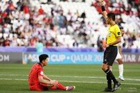 '우려했던 中 심판' 현실로, '작심 판정' 경고 5개 난무