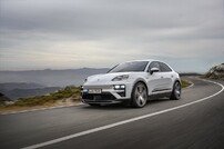 포르쉐 AG, 브랜드 최초의 전기 SUV ‘마칸 일렉트릭’ 세계 최초 공개