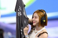 DJ 소다 ‘대한항공 유니폼’ [포토]