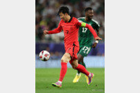 '골대가 살렸다' 한국, 사우디아라비아와 전반 0-0 종료