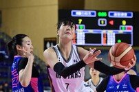 박지수, 비켜! [포토]