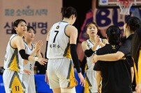 ‘20승 선착’ KB스타즈, 박지수 트리플더블 앞세워 9연승