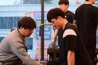 천성호, 웨이트 땐 맨발이 진리 [포토]