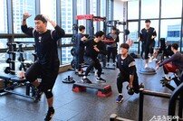 우천에도 뜨거운 KT 스프링캠프 웨이트장 [포토]