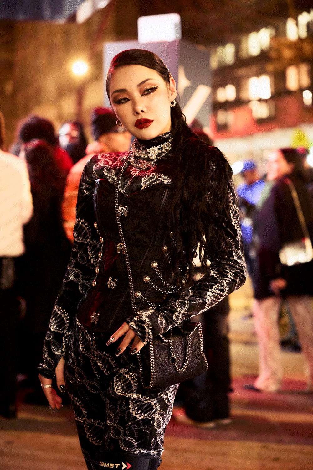 과감한 래퍼 치타, 뉴욕 패션위크서 시선 강탈