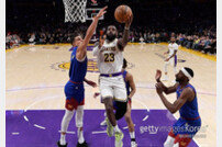 르브론 제임스 NBA 역사상 첫 4만 득점 등극…LA레이커스는 덴버에 역전패