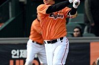 생에 첫 이적 김강민, 한화의 든든한 맏형! [포토]